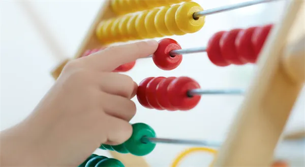 Přídavky na dítě stoupnou a dosáhne na ně víc rodin