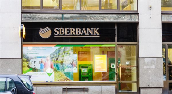Sberbank dá novým klientům dárek, má narozeniny