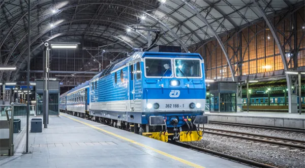 Slevy v dopravě klesnou, ale zůstanou vyšší než do roku 2018