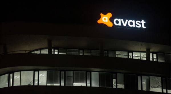 Akcie Avastu rostou o 40 %. Fúze míří ke schválení