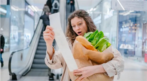 Česká ekonomika si v EU pohoršila i kvůli inflaci