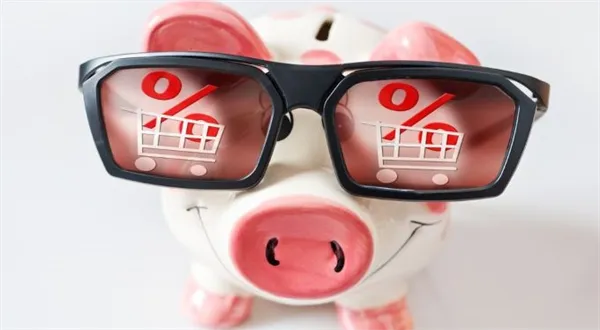 Změny při nákupech. Nová pravidla pro slevy, záruku, recenze i vrácení zboží