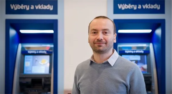 Spořitelna vylepší bankomaty. Myslí i na roztržité klienty