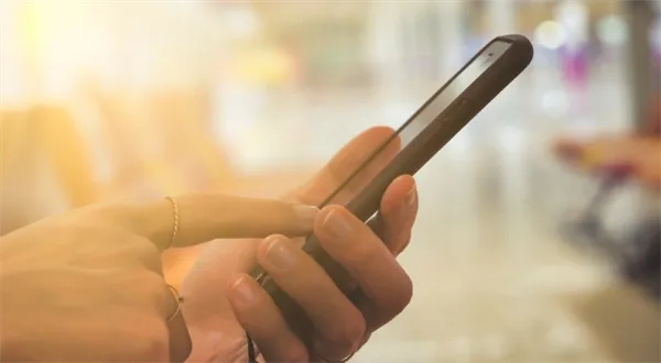 Občanka v mobilu se blíží. Zařídí to DIA, hlásí Bartoš