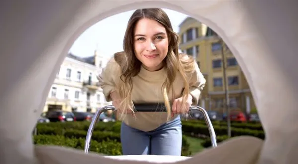 Nedostatek míst ve školkách mají řešit sousedské skupiny. Vláda je pro