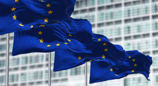 Evropská komise chce zkrátit splatnost faktur. Žije mimo realitu