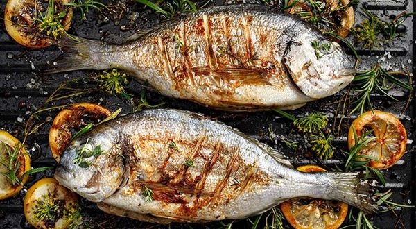 Rohlik.cz zaznamenává růst zájmu o čerstvé ryby. Zejména v letní sezóně
