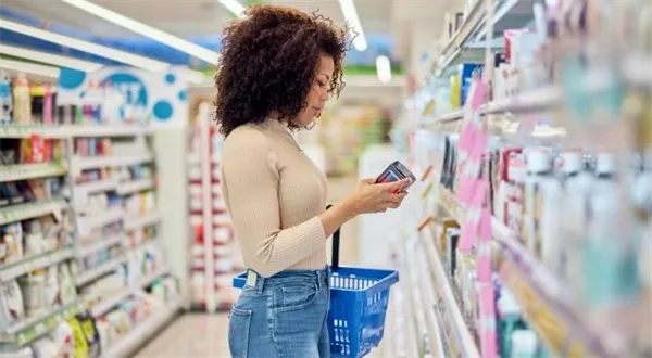 Stejný řetězec, nižší cena. Kde je drogerie za hranicemi levnější?