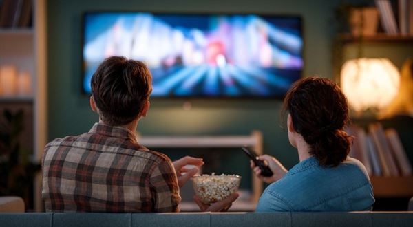 Poplatky za televizi a rozhlas stoupnou. Zaplatíme i za mobil, souhlasí senátoři