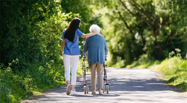 Jak se Češi připravují na stáří? Realita péče o seniory může nemile překvapit