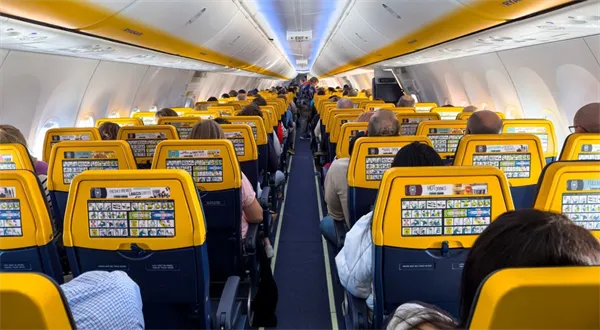 Na palubu nově bez papíru. Ryanair dovolí vstup do letadla už jen s aplikací
