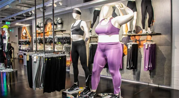 Další hra na zelenou. Nike a Lacoste dostaly stopku za klamavé reklamy