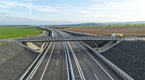 Nové dálnice v Česku. Podívejte se, kde pojedete rychleji