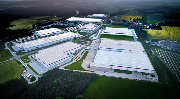 Průmyslové haly místo bytů. Accolade Industrial Fund cílí na stabilní výnos a dlouhodobé zhodnocení 