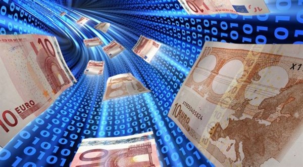 Banky zrychlují i platby v eurech. Okamžitě ale nepřijdou