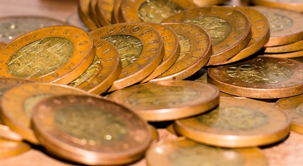ČSOB odpustí seniorům poplatky za příkazy na poště