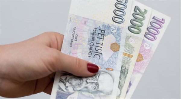 Víc než desetina lidí si půjčuje rizikově, zjistil průzkum