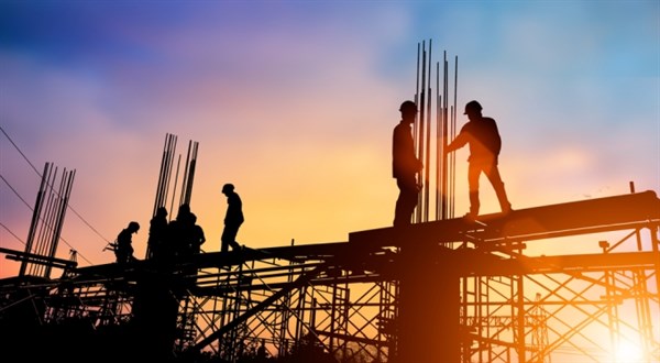 Raději růst pomaleji, než vystavit investory zbytečnému riziku