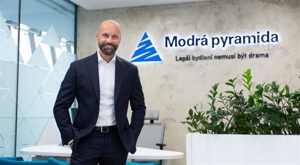 Modrou pyramidu vede bývalý šéf Wüstenrotu