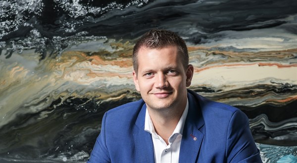 Už se nestresuju, říká nový partner v Partners