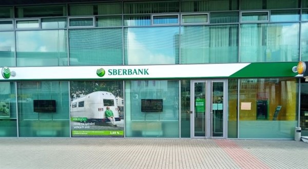 Věřitelé Sberbank dostanou zatím 95 % vkladů