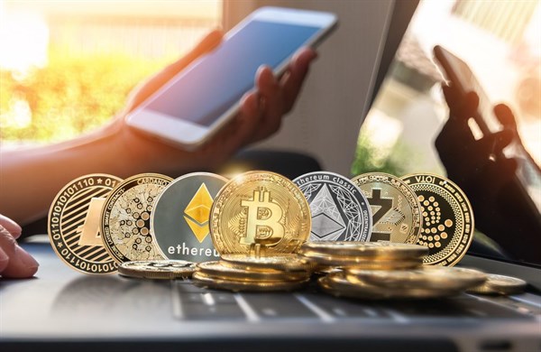 O čem se nemluví, ale mělo by? Svět kryptoměn očima expertů
