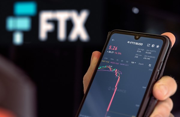 Zakladatel FTX v poutech, Trump v NFT a problémy Binance. Týden v kryptu #11