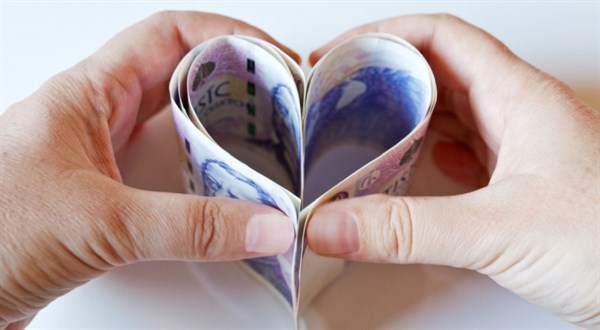 Nová tisícovka s přítiskem. Překupníci už jsou připraveni