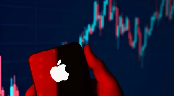 Apple zklamal očekávání. Zeptali jsme se expertů, zda mu ujíždí AI vlak