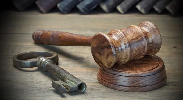 Ceny nemovitostí dlužníků se budou počítat jinak. Střecha nad hlavou zůstane více lidem