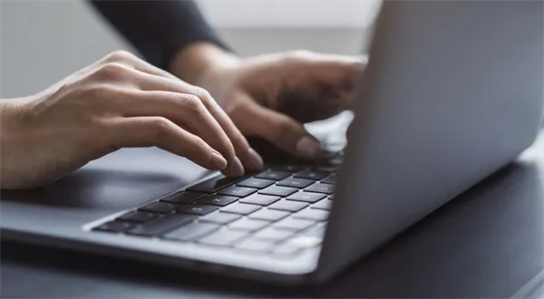 Jednodušší žádosti i hlášení. Antimonopolní úřad spustil online novinku