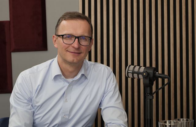 Potřeba péče o nemohoucí členy rodiny je jednou z největších výzev společnosti