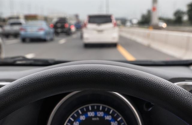 Pozor na víkendové kolony. Němci vyjíždějí na prázdniny, hustý provoz pocítí i Češi