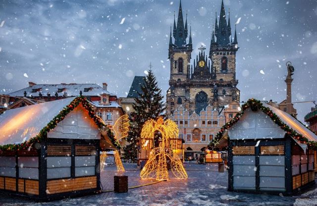 Vánoční trhy v Česku přehledně: Osm míst, kde si užít advent