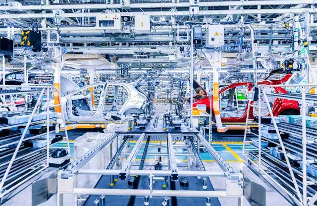 Průmysl se po dvou letech nadechl k růstu. A letošní rok by mohl být ještě lepší