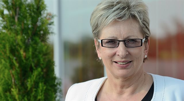 Robotizace. Je pokrytecké říkat, že zaměstnanost zůstane stejná