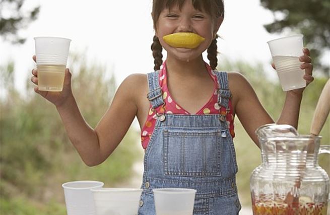Lekce pro dětské podnikatele: Když po vás život hází samé citrony, připravte citronádu!