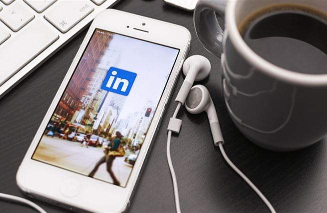 Microsoft kupoval draze. LinkedIn tleská daňovým rájům