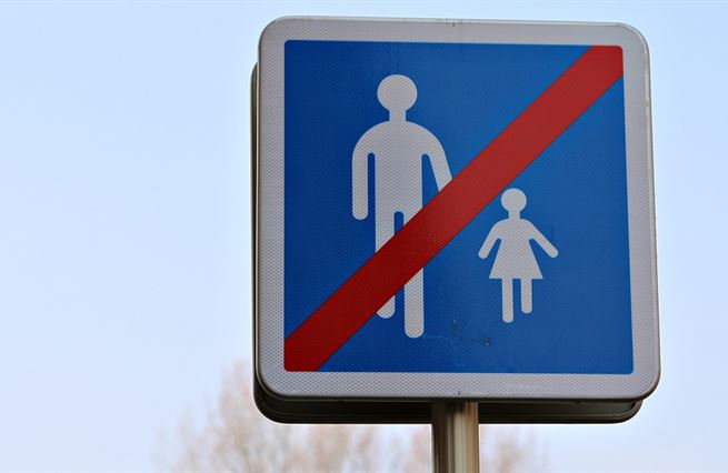 Česko „na Trumpa“: stát rozděluje rodiny, i když nemusí