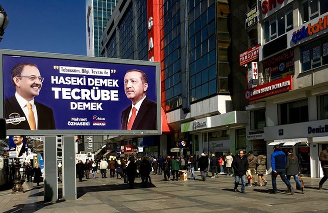 Nervózní sultán: Turecko se chystá na volby a Erdoğan nemá vítězství jisté