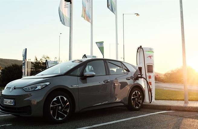 Brouk pro budoucnost. Elektro(p)osel od VW mění kurz autobyznysu