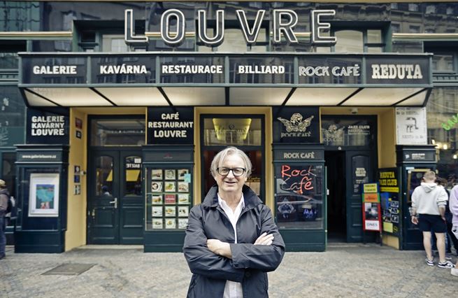 Café Louvre slaví 30 let. V začátcích šlo o život, vzpomíná Spohr