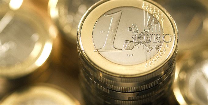 Proč nezavést euro