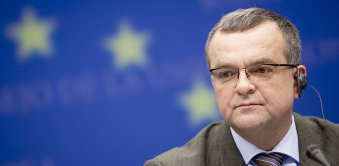 Kalousek doufá, že ekonomika příští rok poroste
